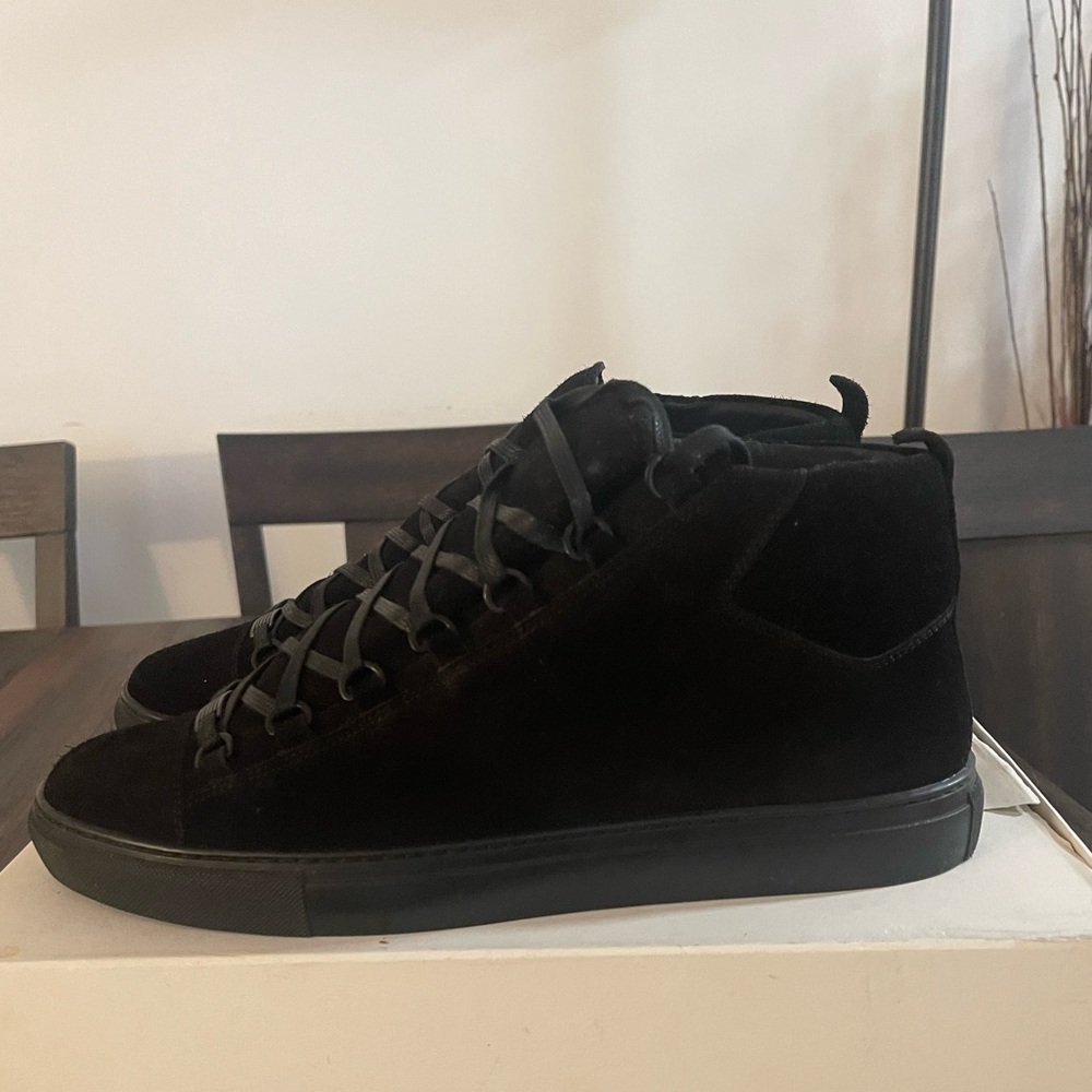BALENCIAGA ARENAS